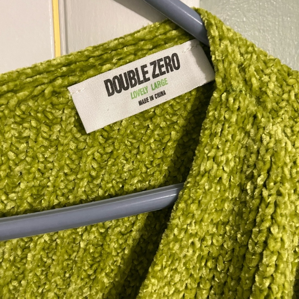 Double Zero Lime V-Neck Sweater - Large - image 4